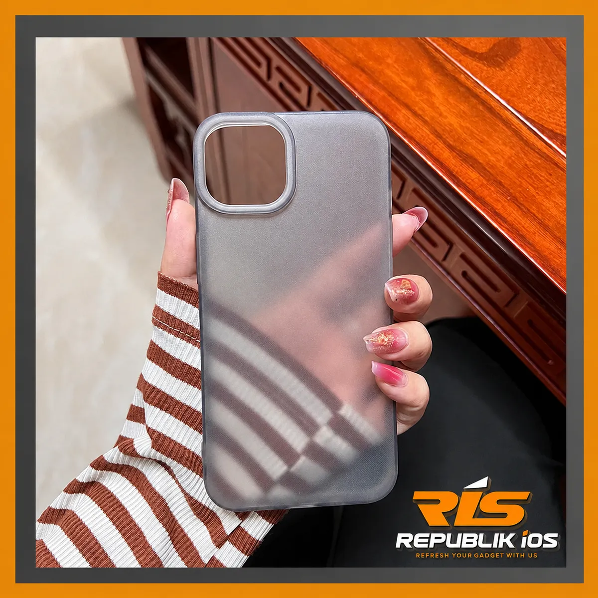Softcase Ultra Thin Matte Silicone Anti Shock Lembut, Tidak Licin for IPhone